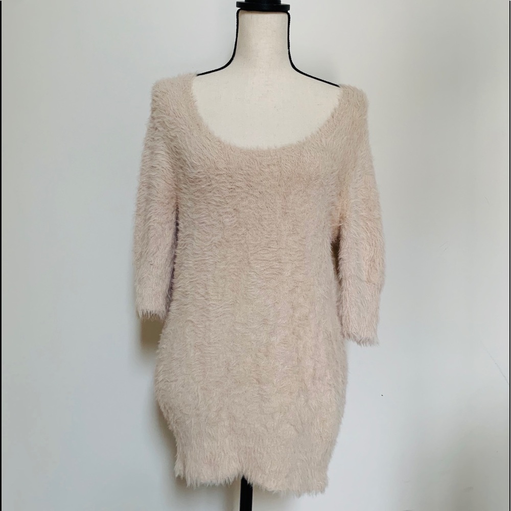 Knitted & Knotted | pink fuzzy scoop Neck sweater